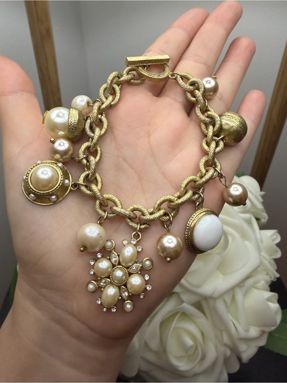 Vintage unique Gold Pearl Charm Bracelet - Elegant Women's Jewelry